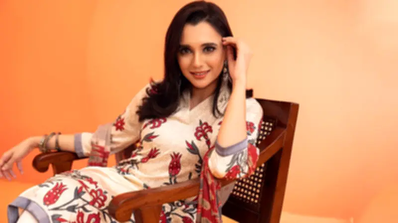 বাংলাদেশি অভিনেতা শাকিব খানের নতুন চলচ্চিত্র ‘রাজা বাদশা’র শুটিং শুরু