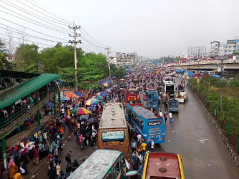 গাজীপুরে ঈদের ছুটিতে বৃষ্টিতে তীব্র যানজট, ২০ কিলোমিটারজুড়ে আটকে হাজারো যাত্রী