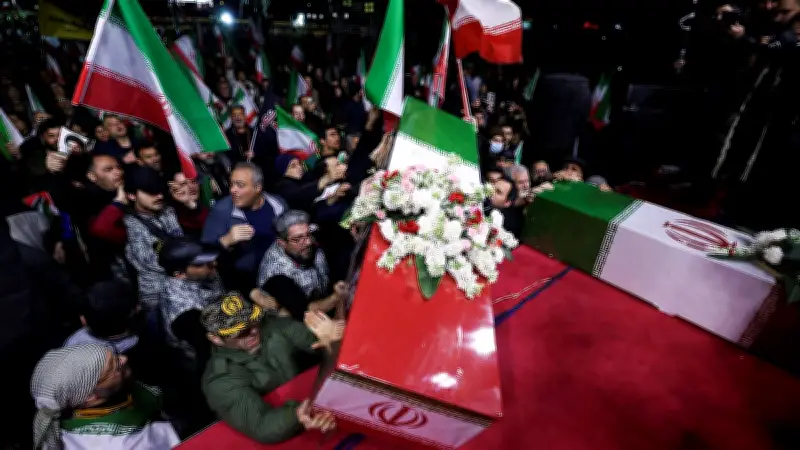 ইসরায়েল-যুক্তরাষ্ট্রের হামলায় ইরানে নিহত নেতাদের জানাজা, উত্তেজনা ছড়িয়ে পড়েছে লেবাননে