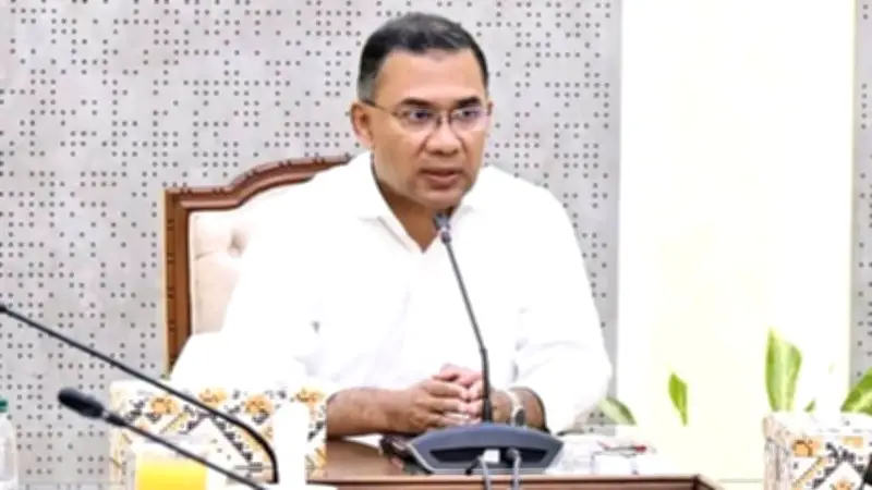 বিভিন্ন সংবাদ: প্রধানমন্ত্রীর বাসস্থান, অপরাধ, ক্রিকেটারদের ছাড়পত্র, স্বর্ণের দাম ও আরও