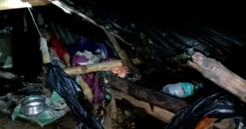 চুয়াডাঙ্গায় কালবৈশাখী ঝড়ে বৃদ্ধের মৃত্যু, স্ত্রী গুরুতর আহত