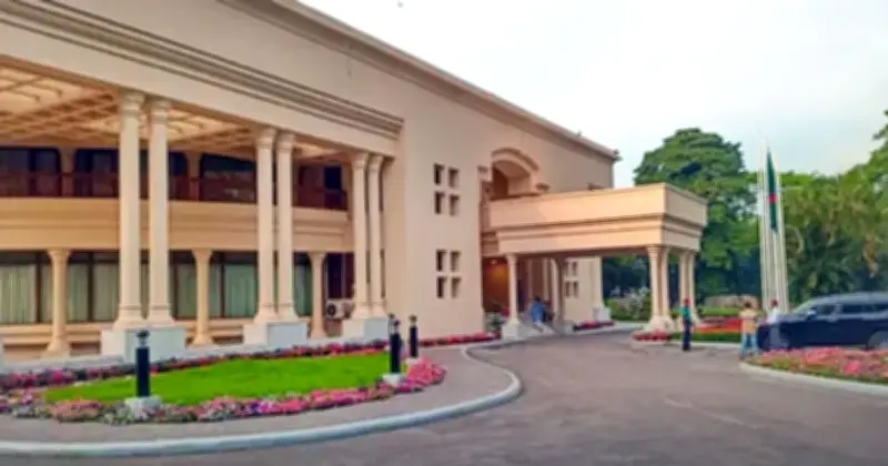 গুলশানের ১৯৬ নম্বর বাড়িতে থাকার সিদ্ধান্ত নিয়েছেন প্রধানমন্ত্রী তারেক রহমান