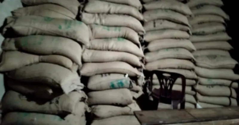 কুড়িগ্রামে খাদ্যবান্ধব কর্মসূচির চাল অবৈধ মজুত, ব্যবসায়ীদের গুদামে আটক ২০ টন