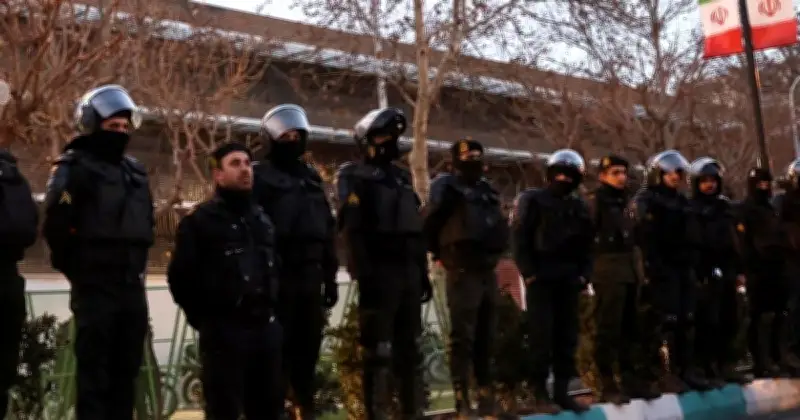 ইরানে যুদ্ধের ভিডিও ফুটেজ ফাঁসের অভিযোগে ব্যাপক ধরপাকড়, গ্রেপ্তার ৪১