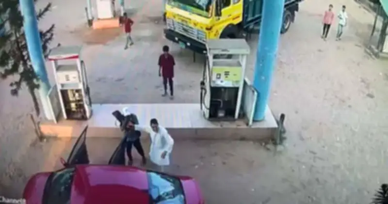 কক্সবাজারে জ্বালানি তেল না পেয়ে ব্যবসায়ীর অস্ত্র তোলা ও তাণ্ডব, পুলিশ আটক