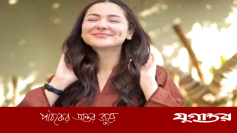 পাকিস্তানি অভিনেত্রী হানিয়া আমিরের ভক্তের সঙ্গে ভিডিও কলে আলাপ ভাইরাল
