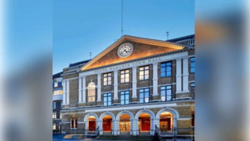 যুক্তরাজ্যের টাওয়ার হ্যামলেটস কাউন্সিলে সরকারি নজরদারি জোরদার, মেয়র লুৎফুর রহমানের ওপর চাপ