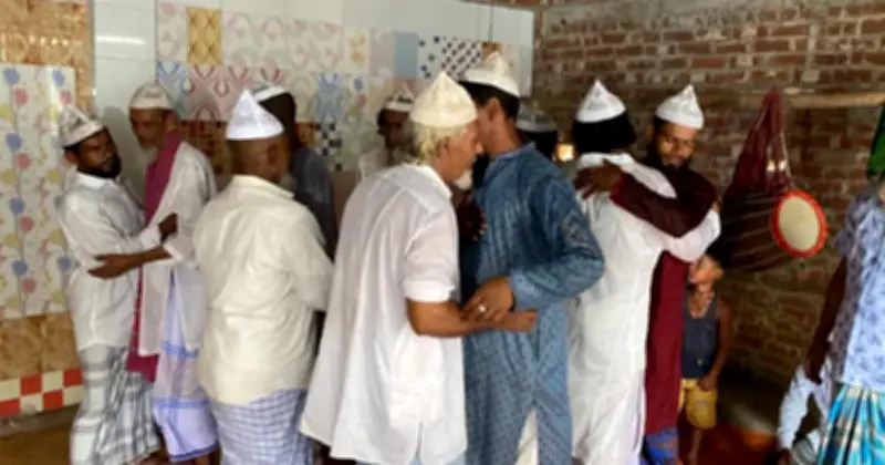 নোয়াখালীর পাঁচ গ্রামে শতবর্ষের ঐতিহ্য: সৌদি আরবের সঙ্গে মিল রাখে আগামীকাল ঈদ উদযাপন