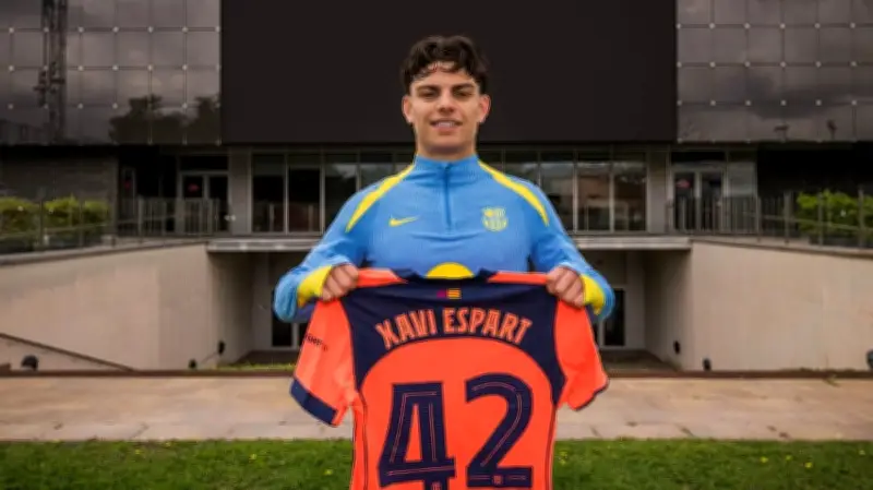 বার্সেলোনার নতুন তারকা জাভি এসপার্ত: লা মাসিয়ার ধৈর্যের প্রতীক