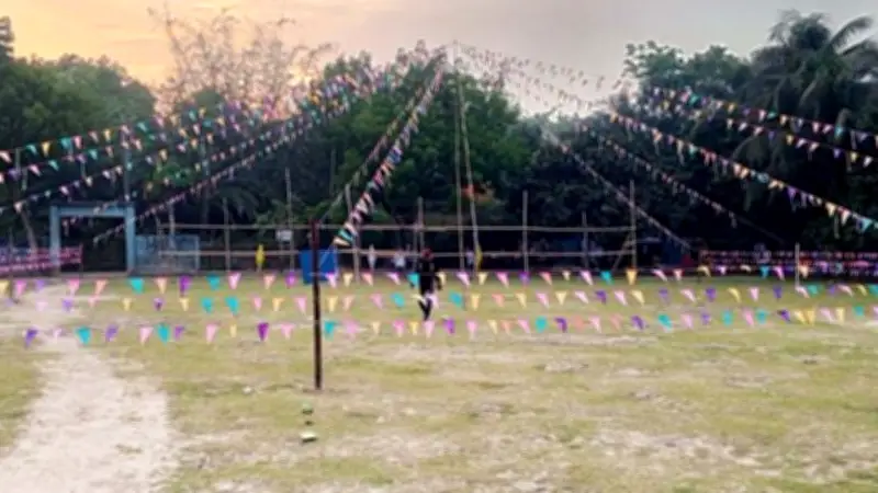 নোয়াখালীর গ্রামে ঈদ উদযাপন, ড্রোন হামলা ও ভিসা ছাড়া ভ্রমণ নিয়ে সর্বশেষ খবর