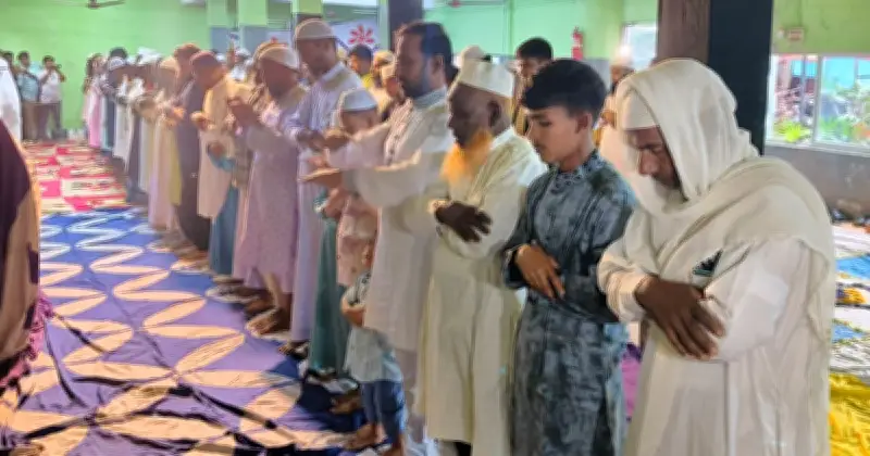 সৌদি আরবের সঙ্গে মিল রেখে দিনাজপুরে ঈদুল ফিতরের জামাত অনুষ্ঠিত