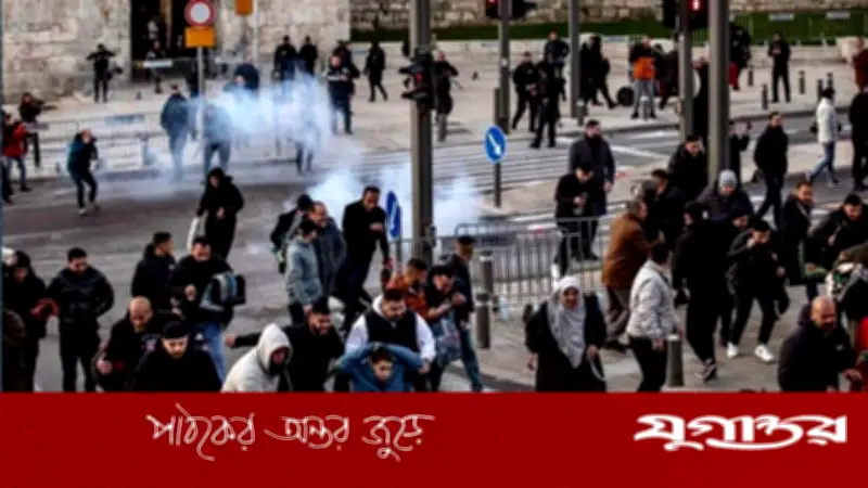 ঈদুল ফিতরে আল-আকসা মসজিদে ইসরাইলি হামলা: ১৯৬৭-পর প্রথম নামাজে বাধা