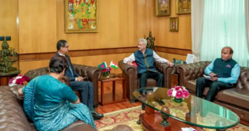 ঢাকা-দিল্লি সম্পর্ক উন্নয়নে আলোচনা: ভারতের পররাষ্ট্রমন্ত্রী ও বাংলাদেশের হাইকমিশনার