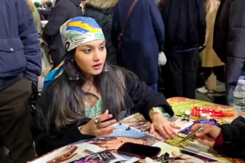 বিশ্বের প্রথম রোবট নাগরিক সোফিয়ার নতুন ভূমিকা: জাতিসংঘে উন্নয়ন লক্ষ্য প্রচারে নিযুক্ত