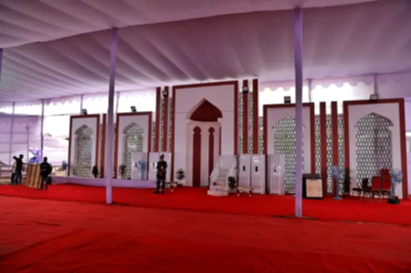 ঈদুল ফিতরের প্রধান জামাতের প্রস্তুতি: রাজধানীতে শেষ মুহূর্তের প্রস্তুতি চলছে