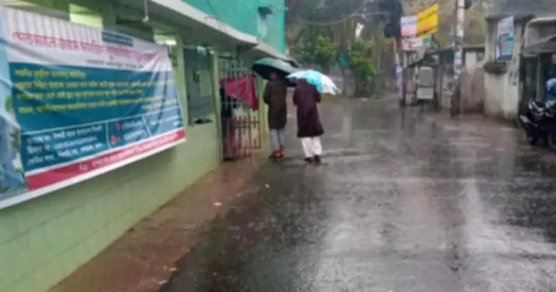 খুলনায় কালবৈশাখীর পর ঈদ জামাত নিয়ে উদ্বেগ, বিকল্প স্থানের প্রস্তুতি