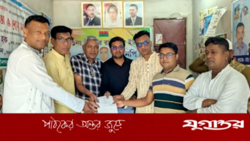 নওগাঁর রাণীনগরে হেলমেট বাহিনীর হামলার শিকার তিন যুবদল নেতাকে প্রধানমন্ত্রীর ঈদ উপহার