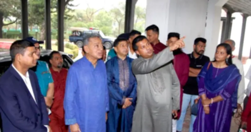 জিয়া স্মৃতি সংগ্রহশালা সংস্কারের ঘোষণা দিলেন অর্থমন্ত্রী আমির খসরু