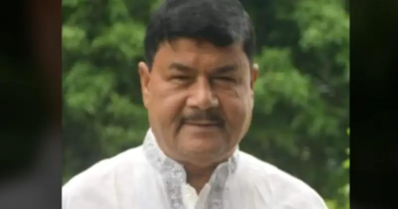 যশোরের সাবেক চেয়ারম্যান মফিজুর রহমানকে ভারত থেকে ফেরার পথে বেনাপোলে গ্রেফতার