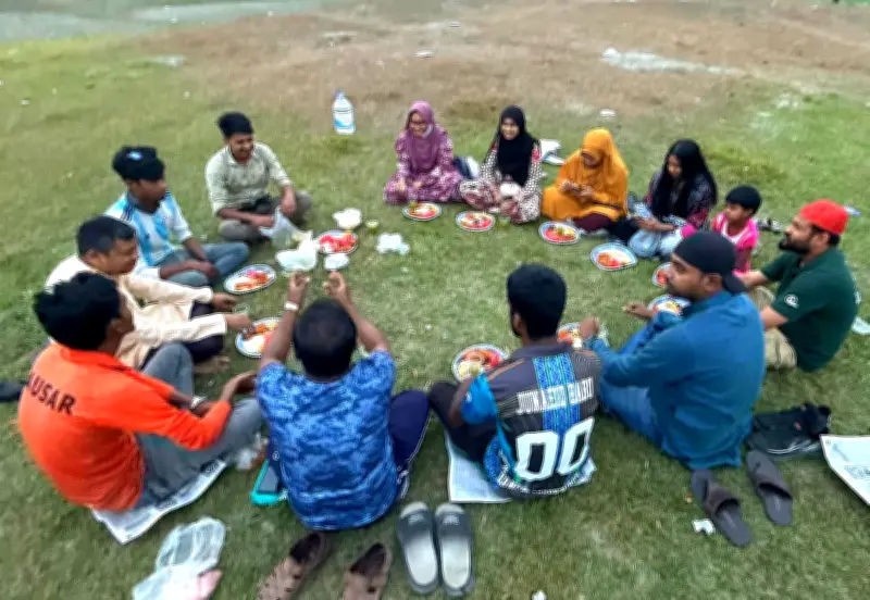 সিরাজগঞ্জ বন্ধুসভার ইফতার: যমুনার পাড়ে প্রাকৃতিক পরিবেশে বন্ধুদের মিলনমেলা