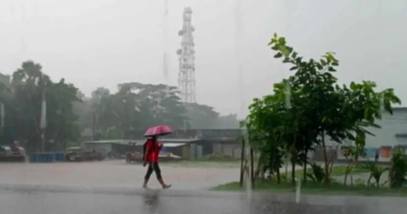 ঈদের দিনে মেঘলা আকাশ ও বৃষ্টি: রাজধানীসহ দেশের বিভিন্ন এলাকায় আবহাওয়ার পরিবর্তন