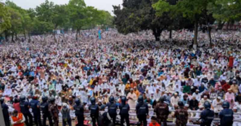 কিশোরগঞ্জের ঐতিহাসিক শোলাকিয়া ঈদগাহে ১৯৯তম ঈদুল ফিতরের জামাত অনুষ্ঠিত