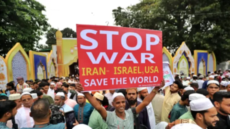 ঈদ জামাতে যুদ্ধ বন্ধের আহ্বান, মধ্যপ্রাচ্য সংকটের ছায়া বাংলাদেশে