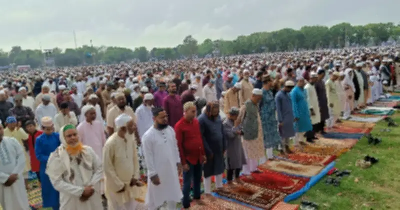দিনাজপুরের ঐতিহাসিক গোর-এ শহীদ ময়দানে ঈদুল ফিতরের প্রধান জামাত অনুষ্ঠিত