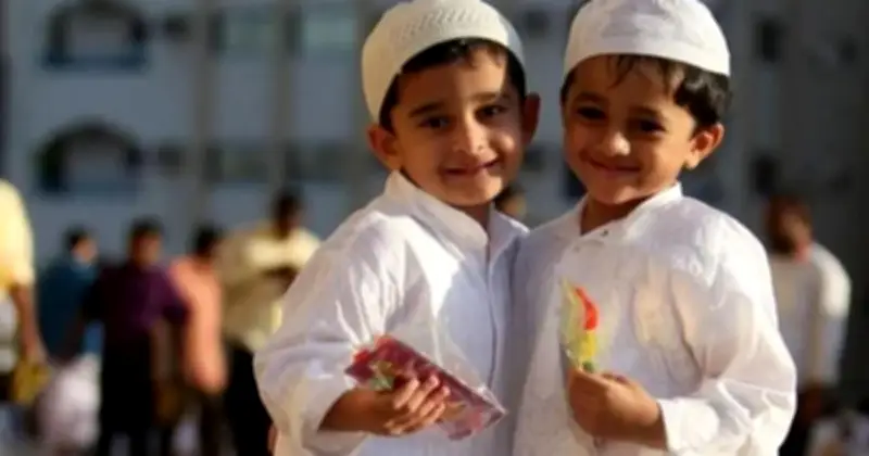 ঈদ সালামি: শরিয়তের দৃষ্টিতে বৈধতা ও সামাজিক প্রথার বিশ্লেষণ