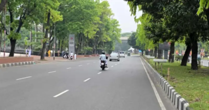 ঈদুল ফিতরে ফাঁকা ঢাকায় উৎসবের আমেজ, বন্ধু-পরিজনের সঙ্গে আনন্দ ভাগাভাগি