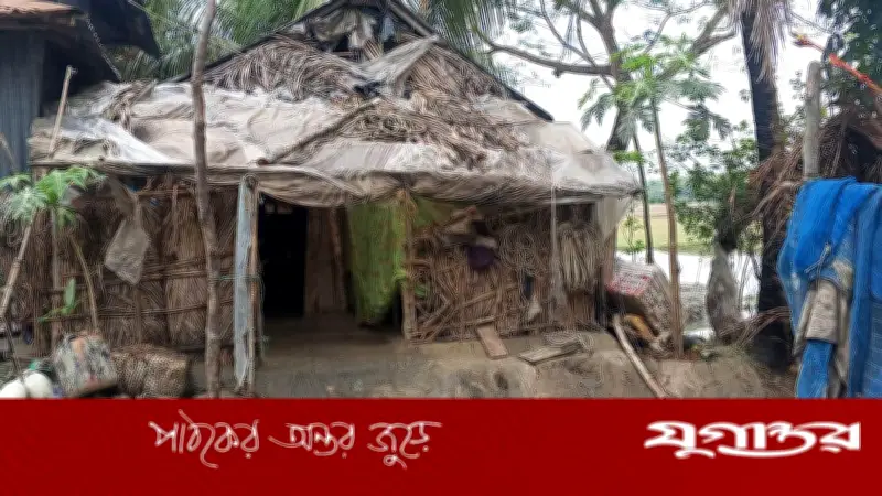 ভোলার মেঘনায় ট্রলারডুবি: দুই ঘণ্টা সাঁতার কেটে বাবার লাশ উদ্ধার করলেন দুই ছেলে