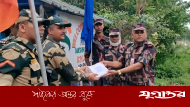 ঈদে হিলি সীমান্তে বিজিবি-বিএসএফের মিষ্টি বিনিময়, শান্তি ও সম্প্রীতির বার্তা