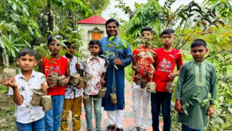 ঈদের সালামি হিসেবে শিশুদের গাছের চারা, পরিবেশ সচেতনতা বৃদ্ধির অভিনব উদ্যোগ