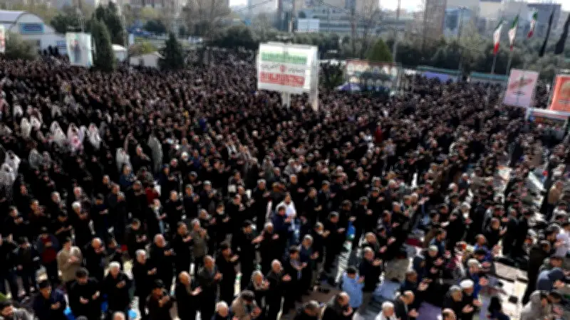 তেহরানে হামলার হুমকি সত্ত্বেও বিশাল ঈদের জামাত, কলকাতায় ফিলিপের জেল হেফাজত