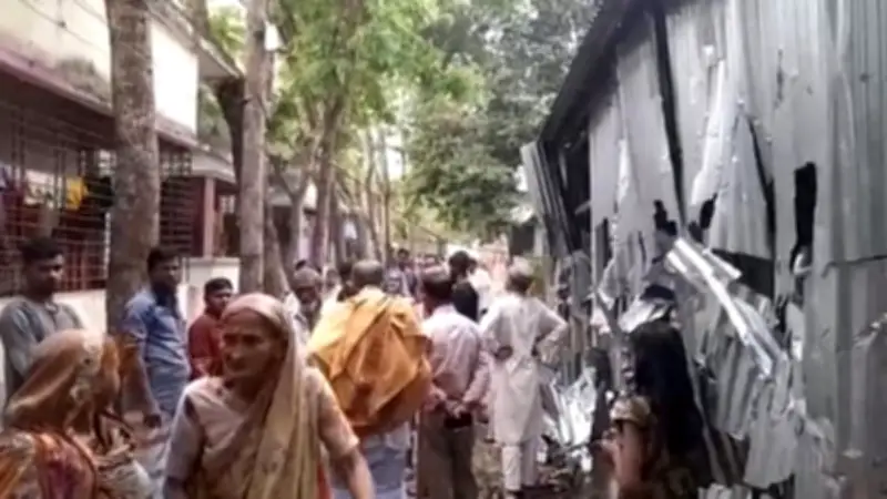 ঈদের দিনে সংঘর্ষ থেকে শুভেচ্ছা: দেশে-বিদেশে নানা ঘটনার মিশ্র প্রতিক্রিয়া