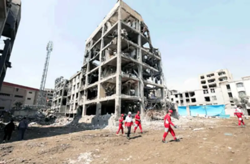 মধ্যপ্রাচ্যে যুদ্ধের প্রভাব: বৈশ্বিক অর্থনীতি ও নিরাপত্তা কাঠামোর চ্যালেঞ্জ