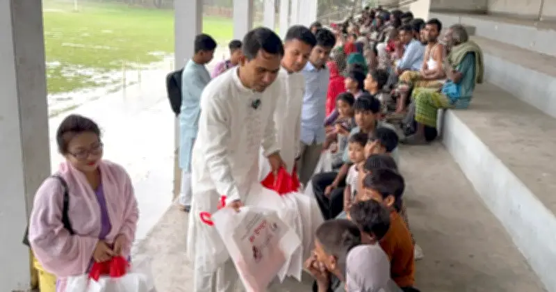 ছাত্রদলের উদ্যোগে পথশিশু ও ছিন্নমূল মানুষের মাঝে ঈদ উপহার বিতরণ