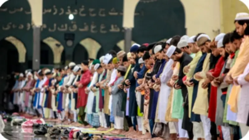 ঈদুল ফিতরে ধর্মীয় ভাবগাম্ভীর্য ও উৎসবের মিশেলে উদযাপন, ঘটনাবহুল দিনের সংবাদ