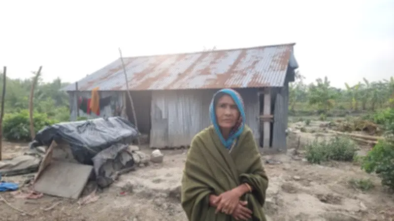 নোয়াখালীর হাতিয়ায় নদীভাঙনের শিকার পরিবারগুলোর ঈদ: আনন্দহীন উৎসবের করুণ গল্প