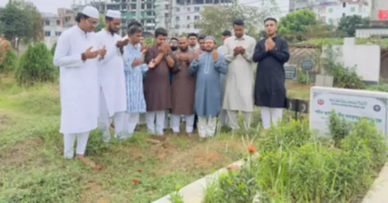 বাংলাদেশে ঈদ উদযাপন ও দুর্ঘটনার মিশ্র দিন: জামালপুরে সেতু ভেঙে শিশু নিহত