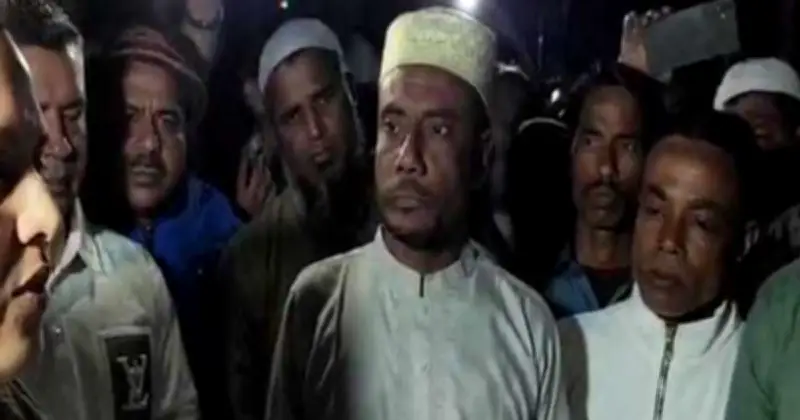 শেরপুরে ফিতরার নামে ভোটারদের টাকা বিতরণের অভিযোগ, জামায়াত কর্মী আটক