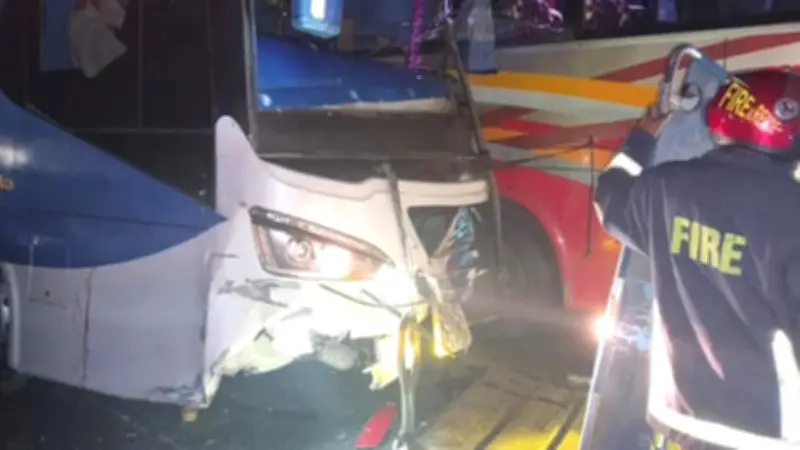 ফেনীতে ত্রিমুখী সংঘর্ষে ৩ নিহত, ঈদের নামাজে বিএনপির দু’পক্ষের সংঘর্ষে ২ মৃত্যু