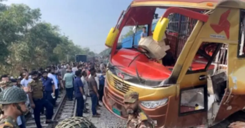 কুমিল্লার রেল দুর্ঘটনার পাঁচ ঘণ্টা পর চট্টগ্রামের সঙ্গে রেল যোগাযোগ স্বাভাবিক