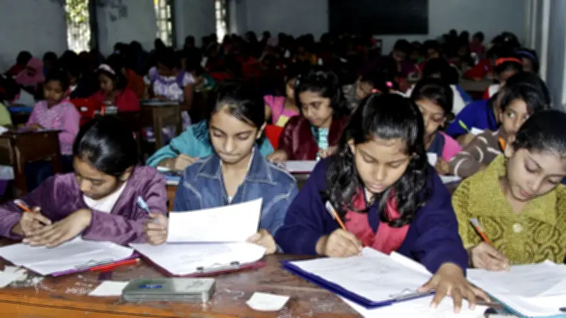 প্রাথমিক ভর্তি যুদ্ধক্ষেত্র: শিশুদের শৈশব ফিরিয়ে আনতে জোনভিত্তিক পদ্ধতির জরুরি আহ্বান