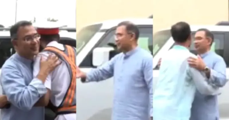 ঈদের দিন প্রধানমন্ত্রী তারেক রহমানের গাড়ি থামিয়ে সেনা-নৌ-পুলিশের সঙ্গে শুভেচ্ছা বিনিময়