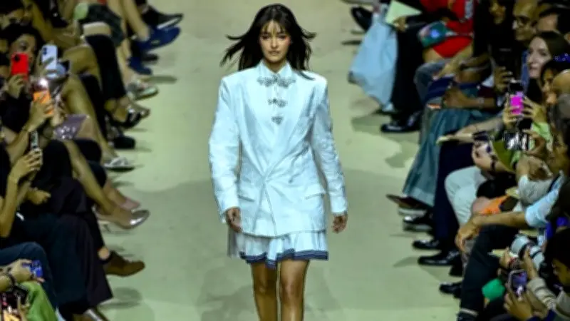 ফ্যাশন ট্রেন্ডে নতুন মাত্রা: হাল ফ্যাশনের সর্বশেষ সংকলন উন্মোচিত