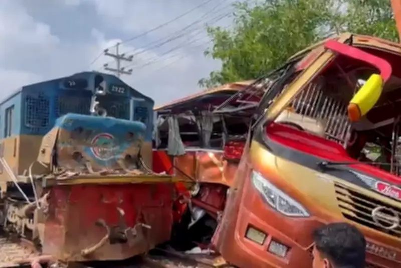 বাংলাদেশে অনলাইন শিক্ষার নতুন সম্ভাবনা: প্রযুক্তির মাধ্যমে শিক্ষার প্রসার