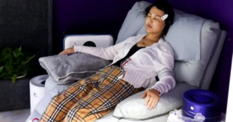 রাতে ব্যথা বাড়ে কেন? চীনা গবেষণায় মস্তিষ্কের জৈবিক ঘড়ির প্রভাব উন্মোচন