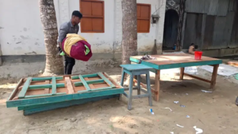 বিয়ের আগে সড়ক দুর্ঘটনায় বরের মৃত্যু, কনের বাড়িতে প্যান্ডেল ভাঙার করুণ দৃশ্য