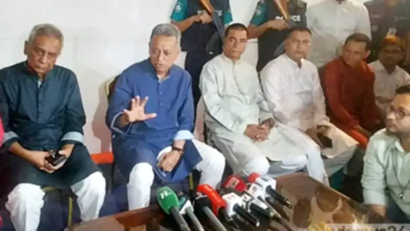 অর্থমন্ত্রী আমির খসরু: যুদ্ধ অব্যাহত থাকলে অর্থনীতির ওপর চাপ বাড়বে, নিরাপত্তা শঙ্কায় ভারত সফর বাতিল